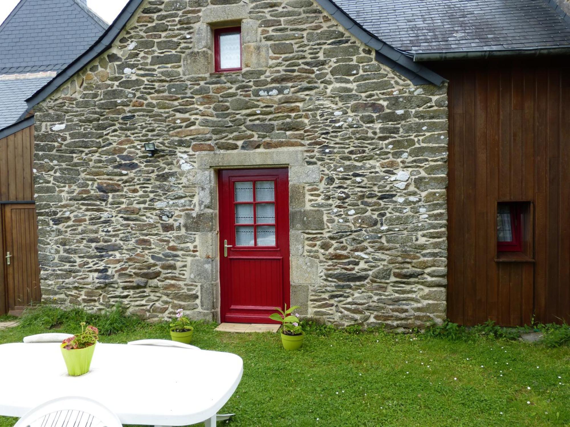 Gite De Caractere Lopérec Exterior photo