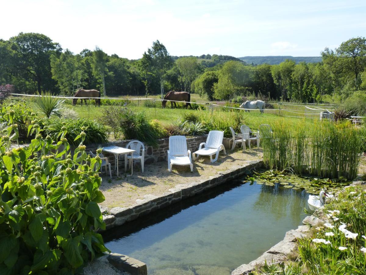 Gite De Caractere Lopérec Exterior photo